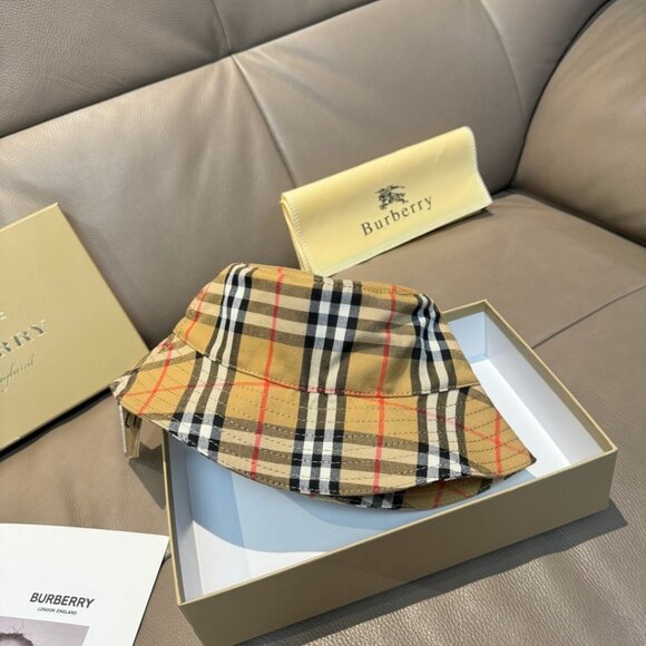 Burberry Tan and Cream Hat - Picture 6 of 7